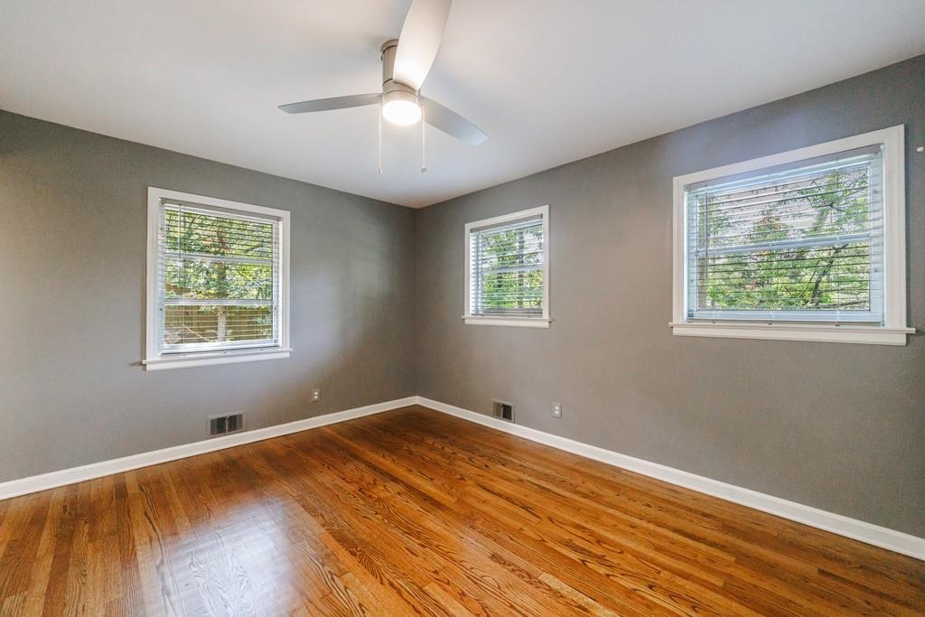 776 Windsor Parkway NE