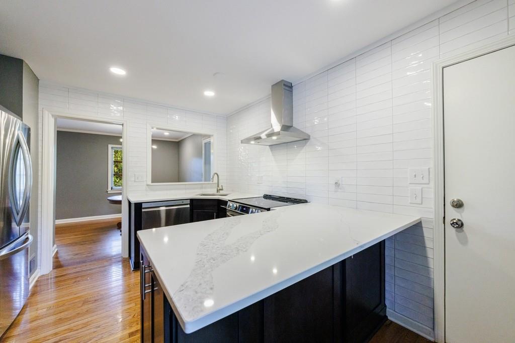 776 Windsor Parkway NE