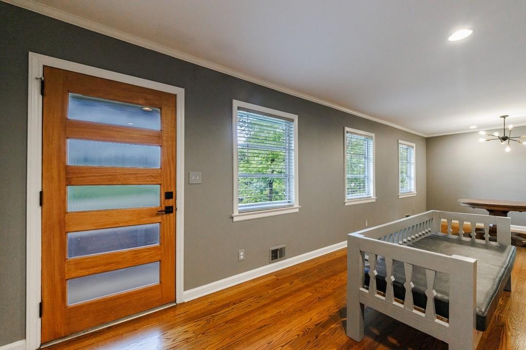 776 Windsor Parkway NE