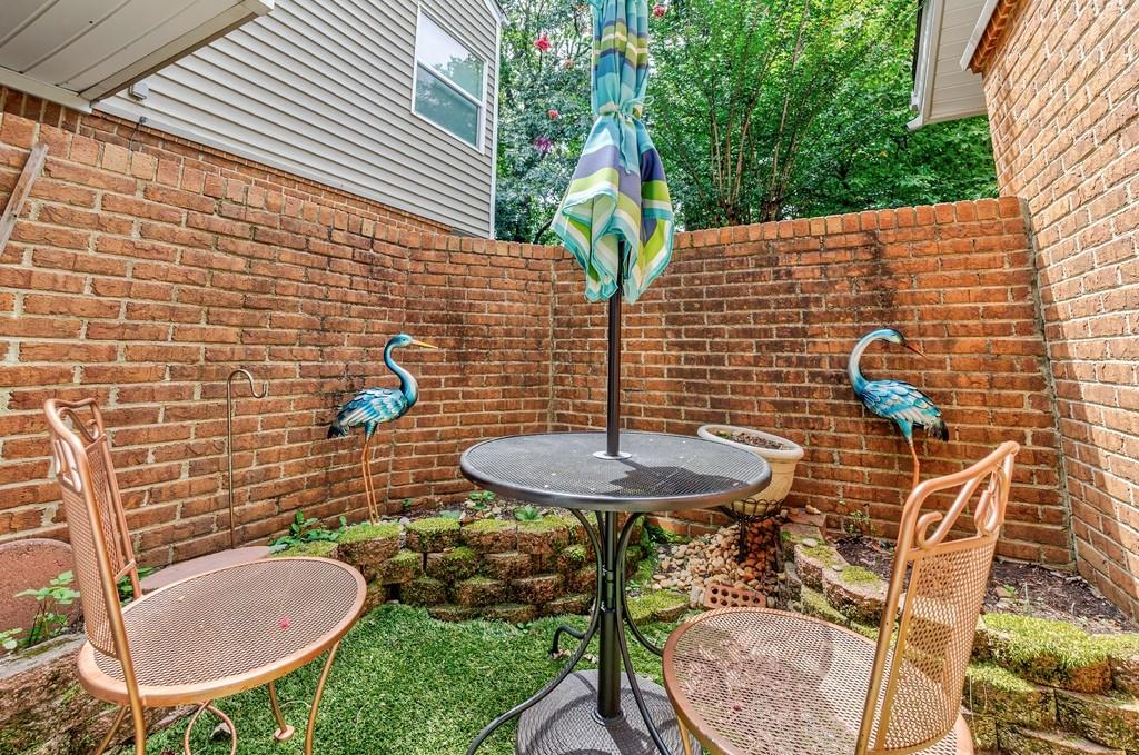 44 Dunwoody Springs Drive