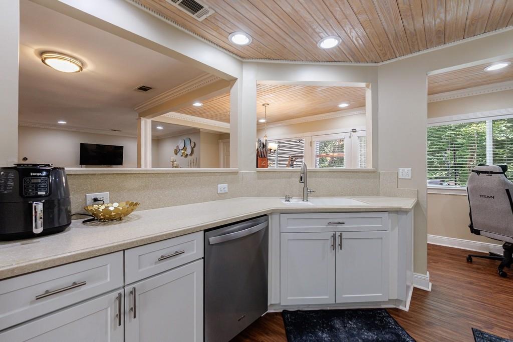 44 Dunwoody Springs Drive