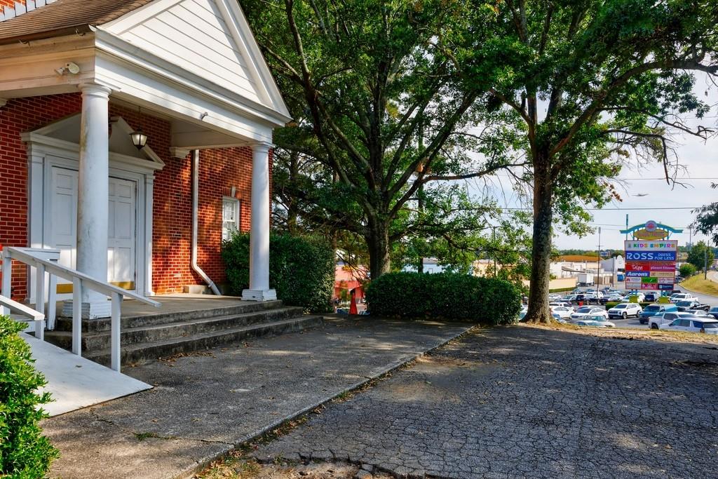 3593 Clairmont Road