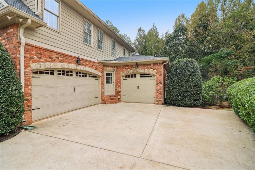 975 Old Forge Lane