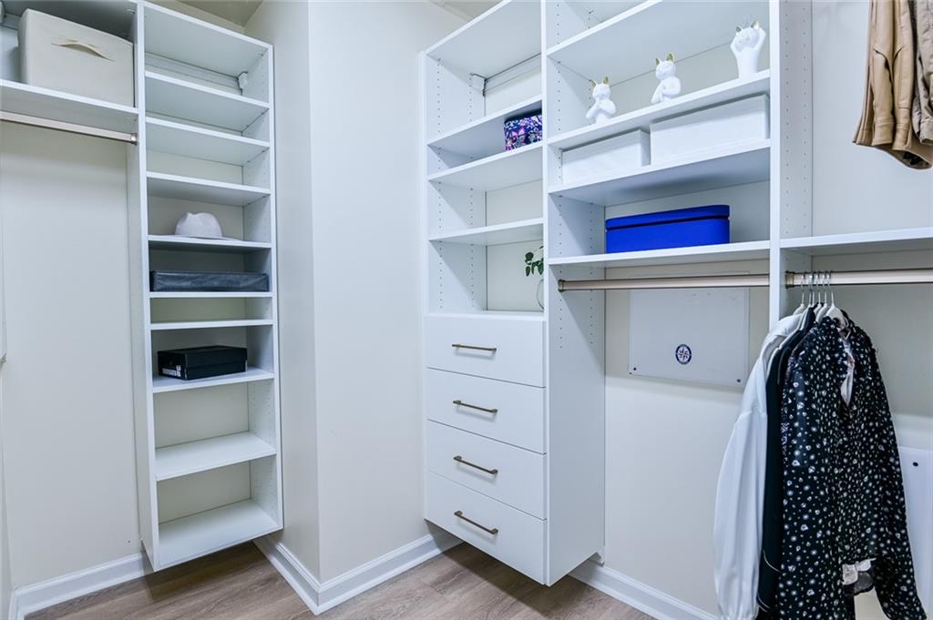 5755 Falls Landing Drive