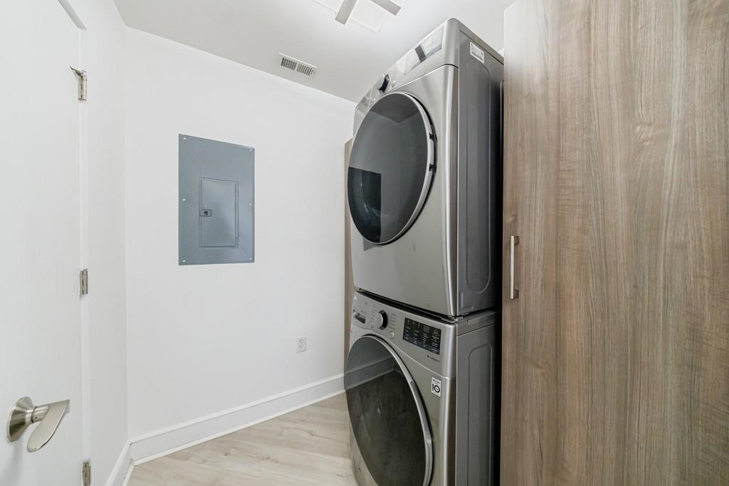 222 12th Street NE Unit 806