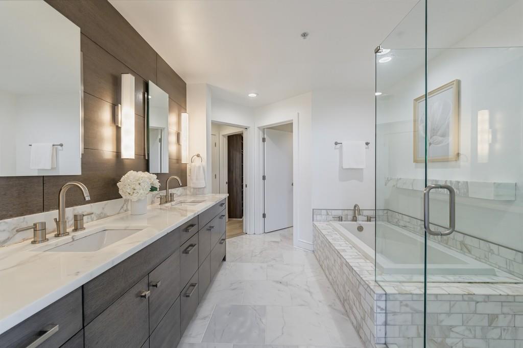 222 12th Street NE Unit 806