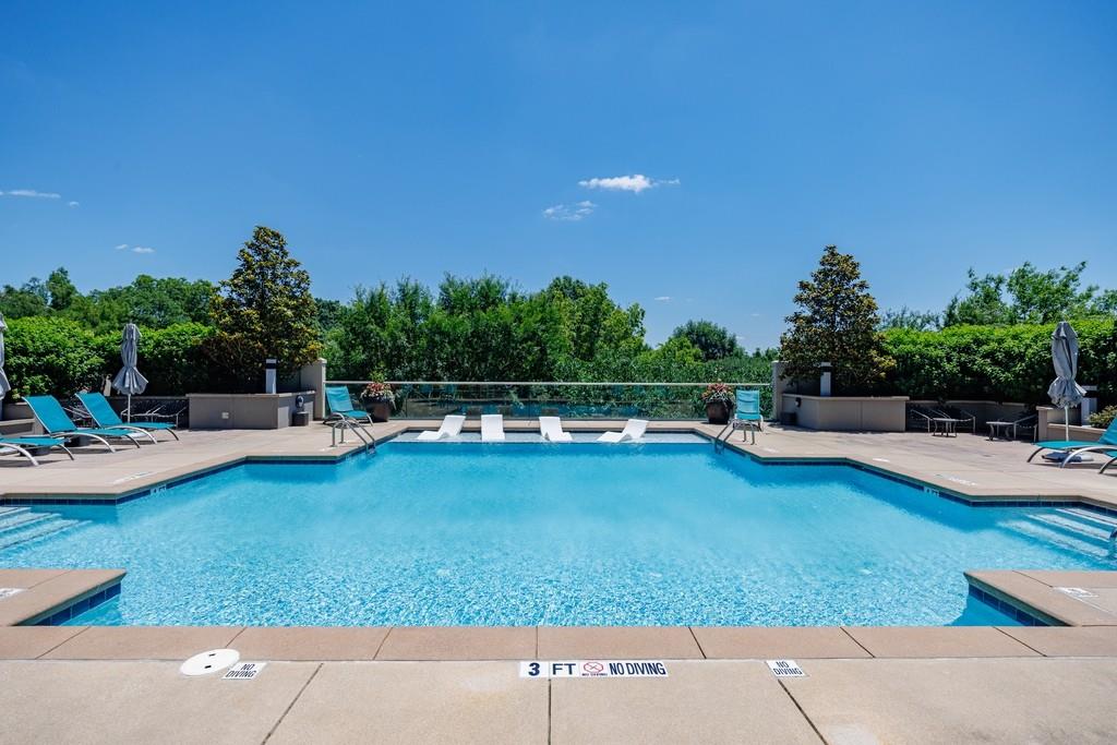 222 12th Street NE Unit 806