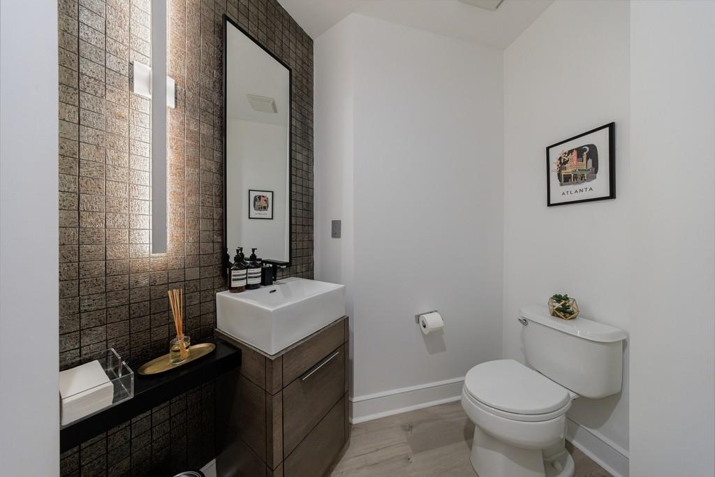222 12th Street NE Unit 806