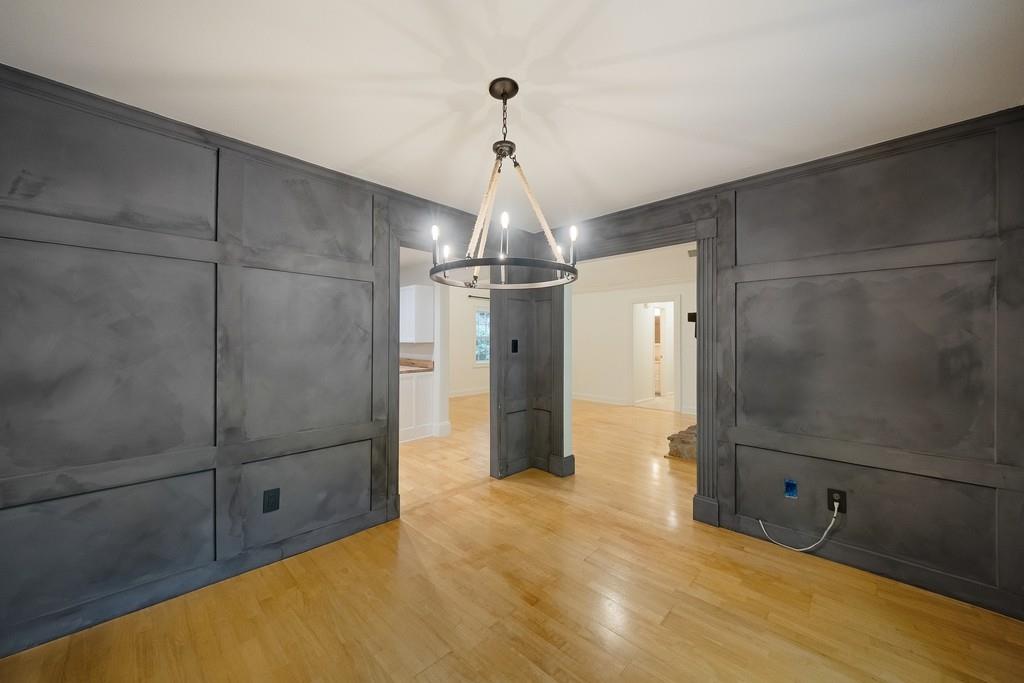 102 Vanessa Drive SE