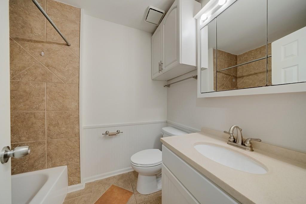 102 Vanessa Drive SE