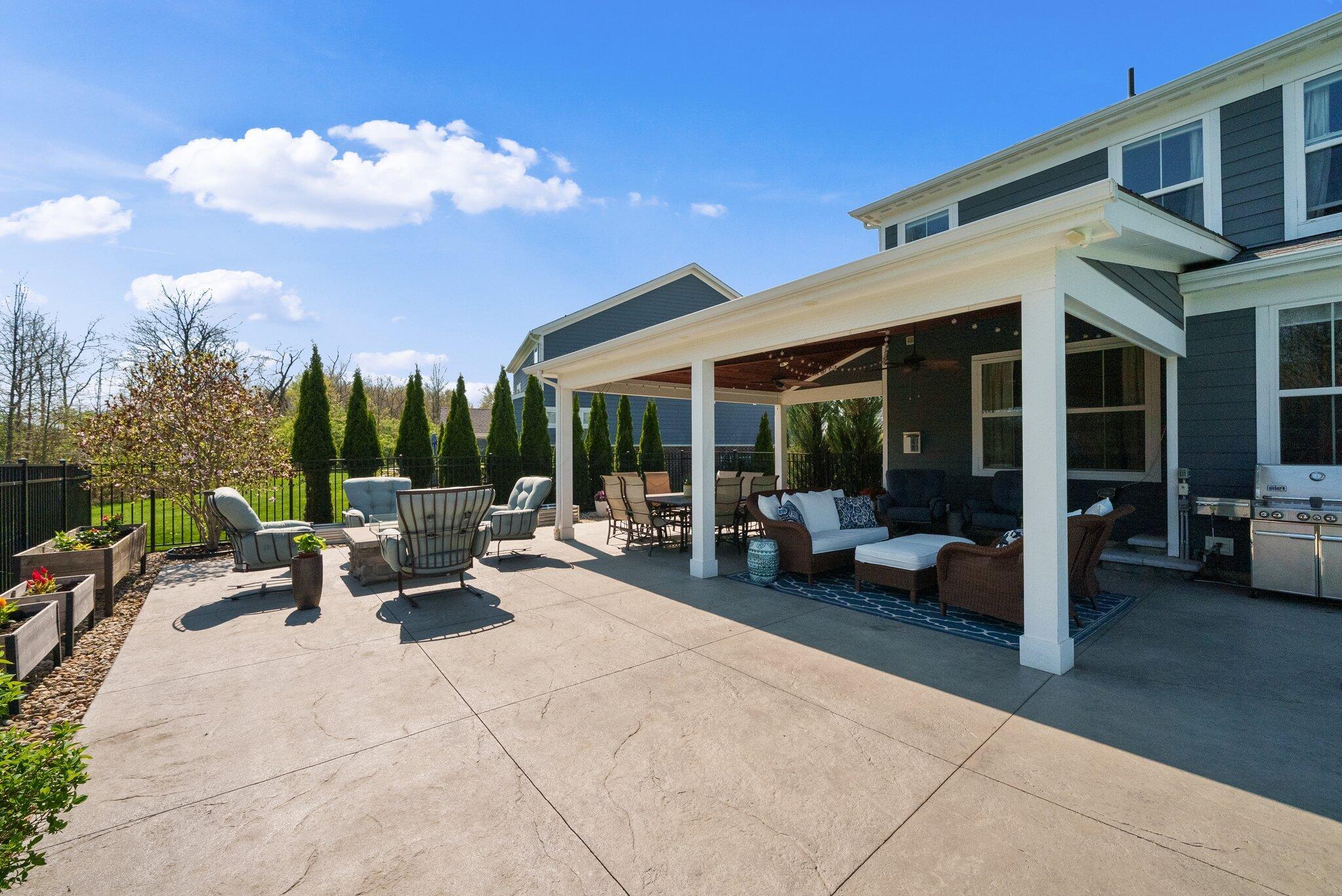 8153 Lilium Way