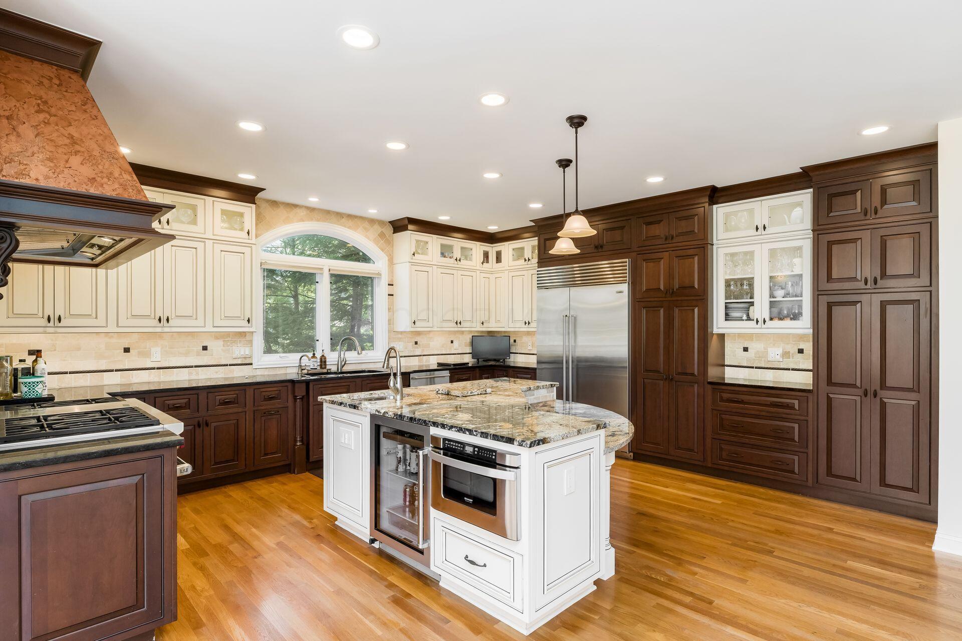 4607 Pine Tree Court