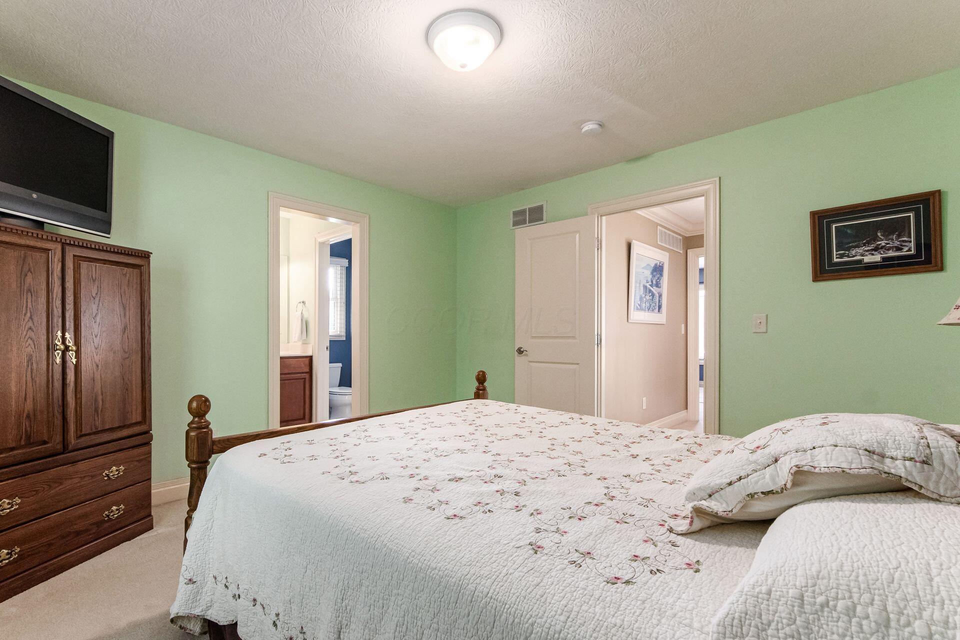 2540 Silverleaf Drive