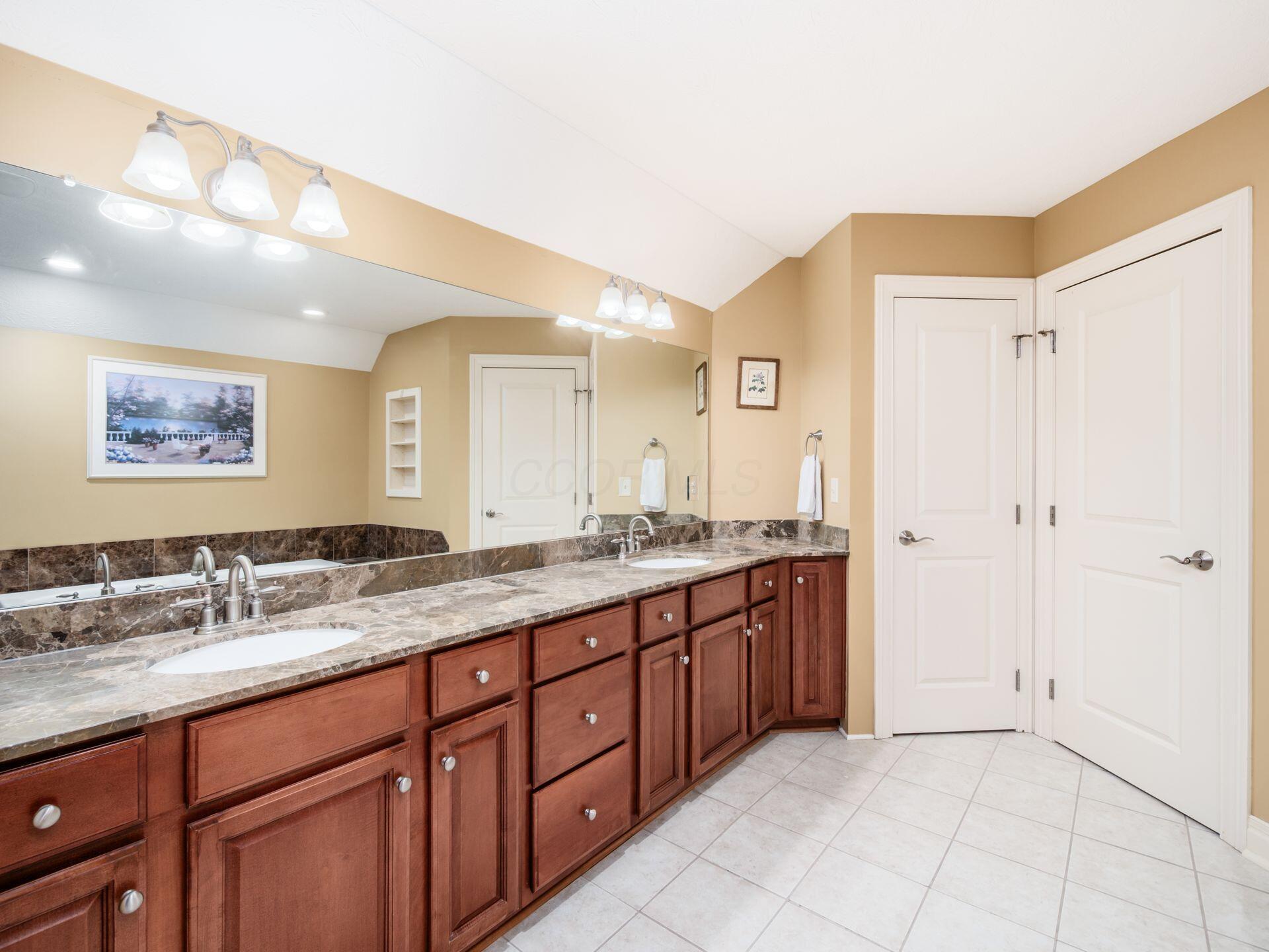 2540 Silverleaf Drive