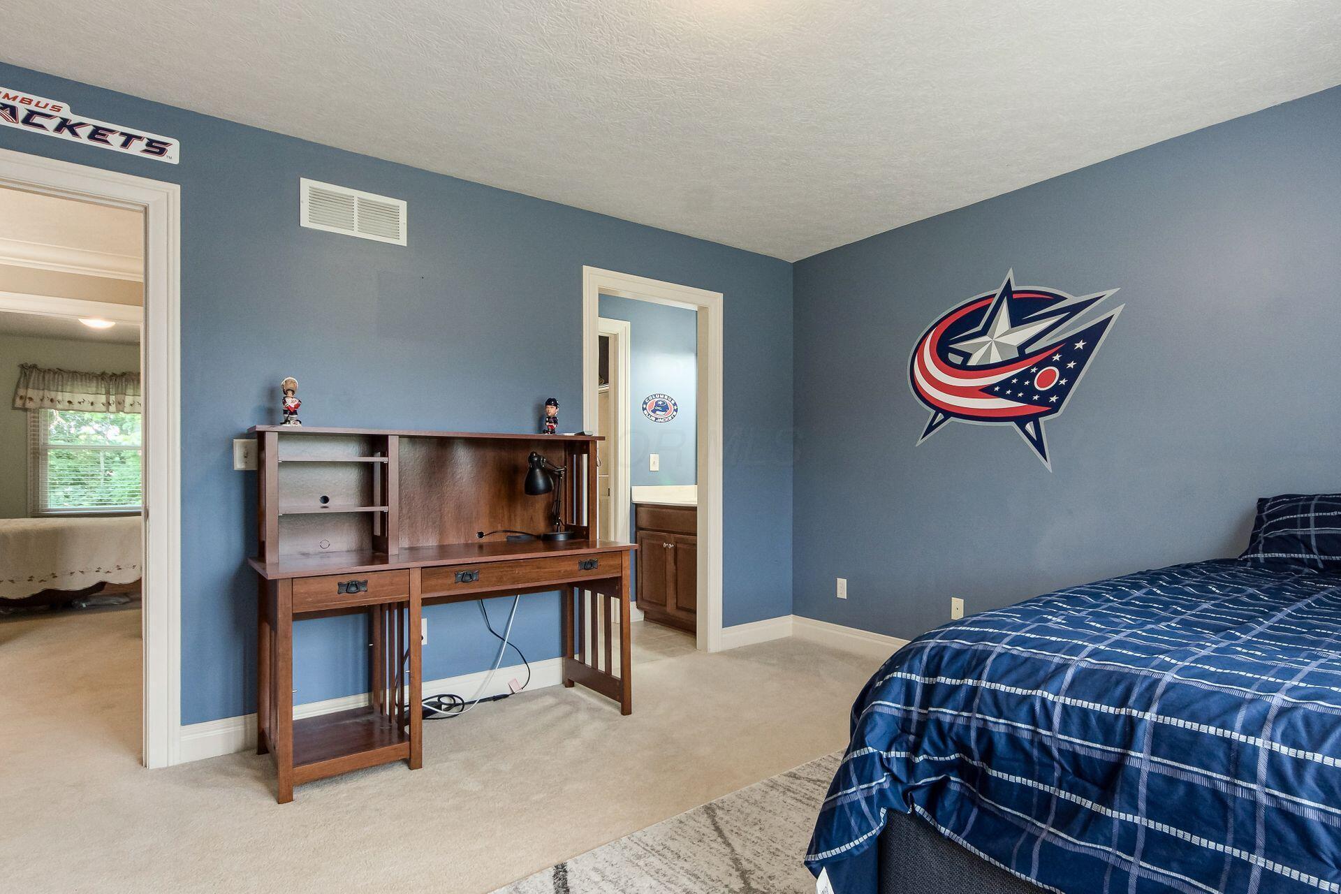 2540 Silverleaf Drive