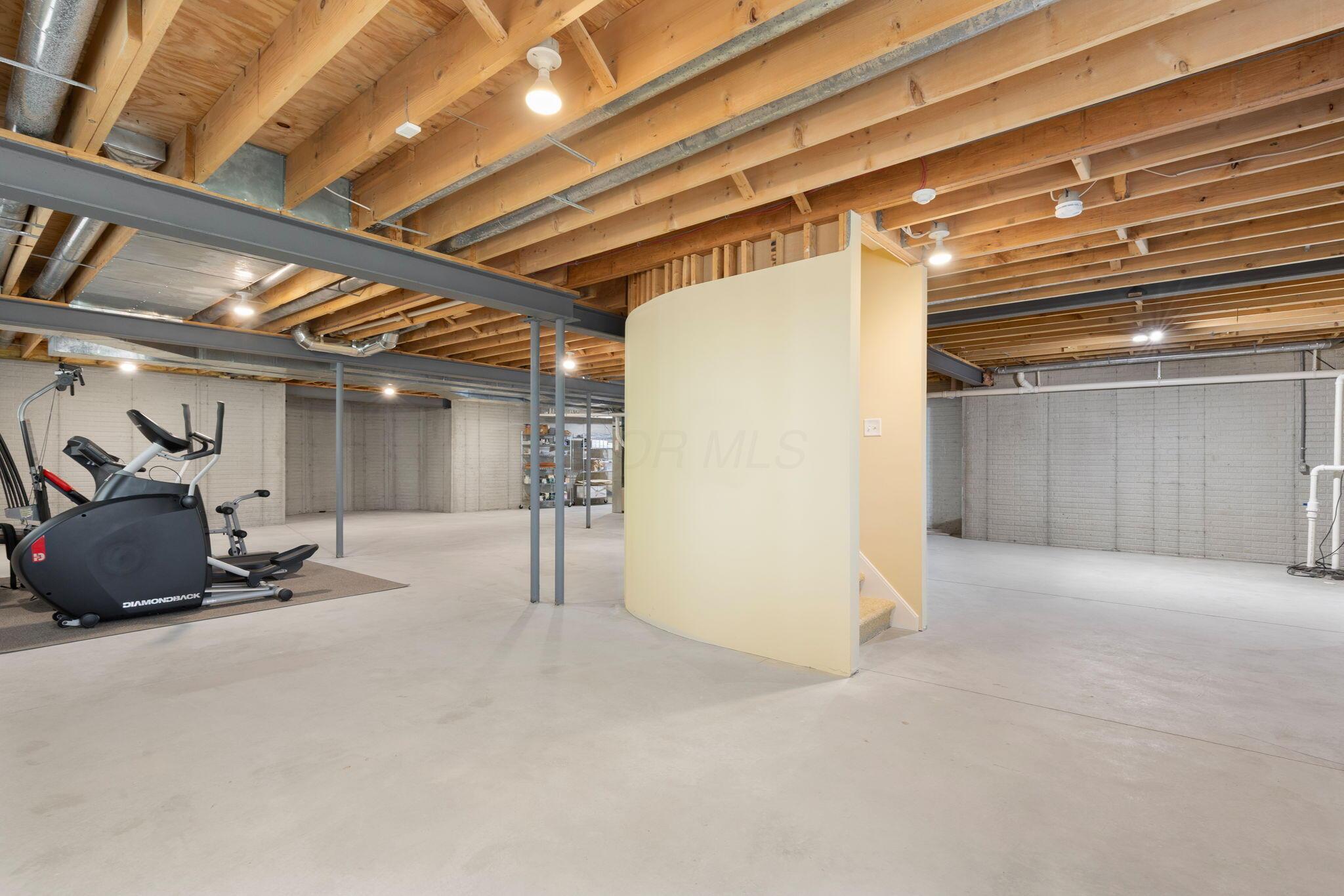 5605 Streamside Drive