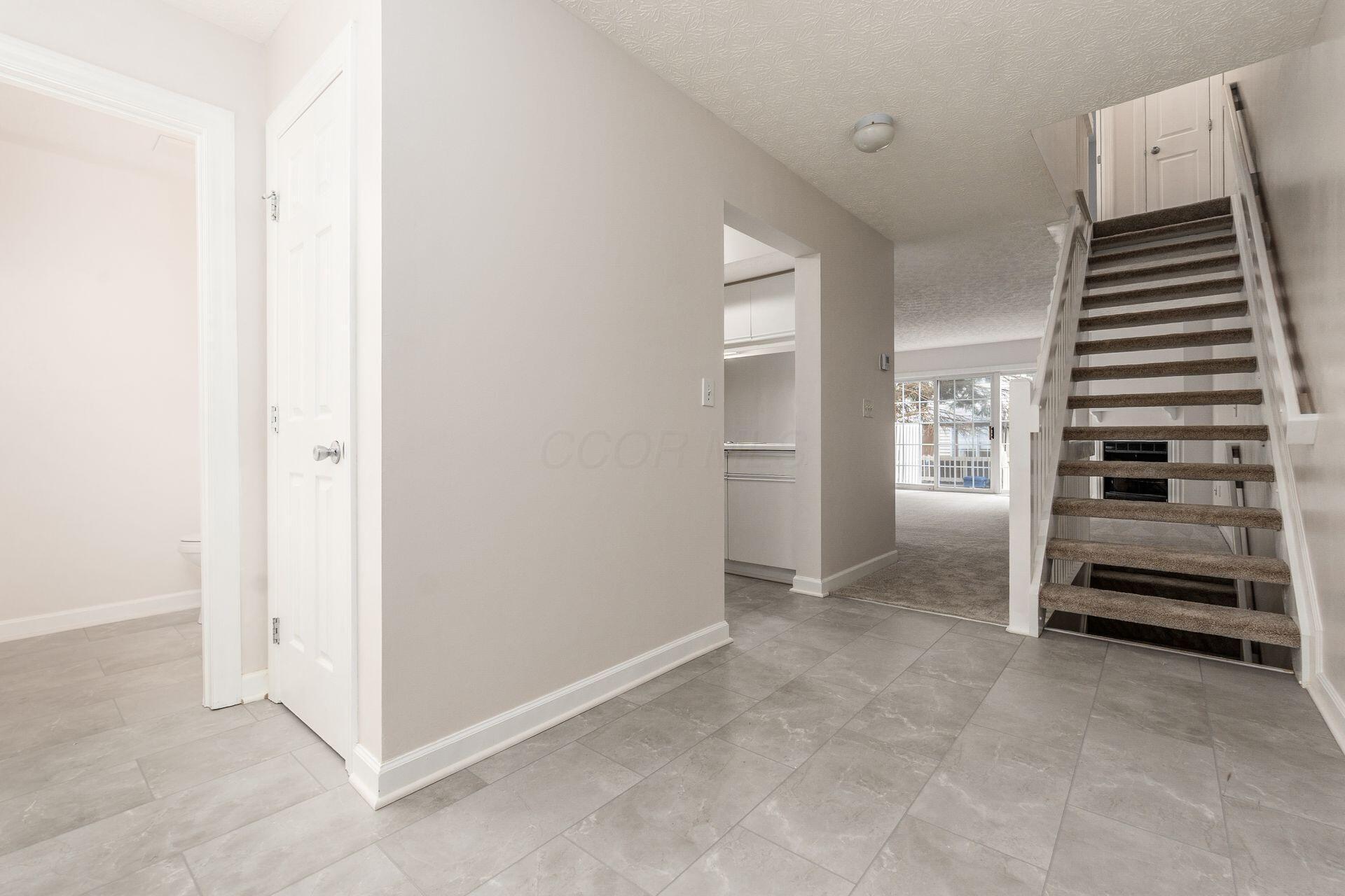 2491 Calais Way, Columbus