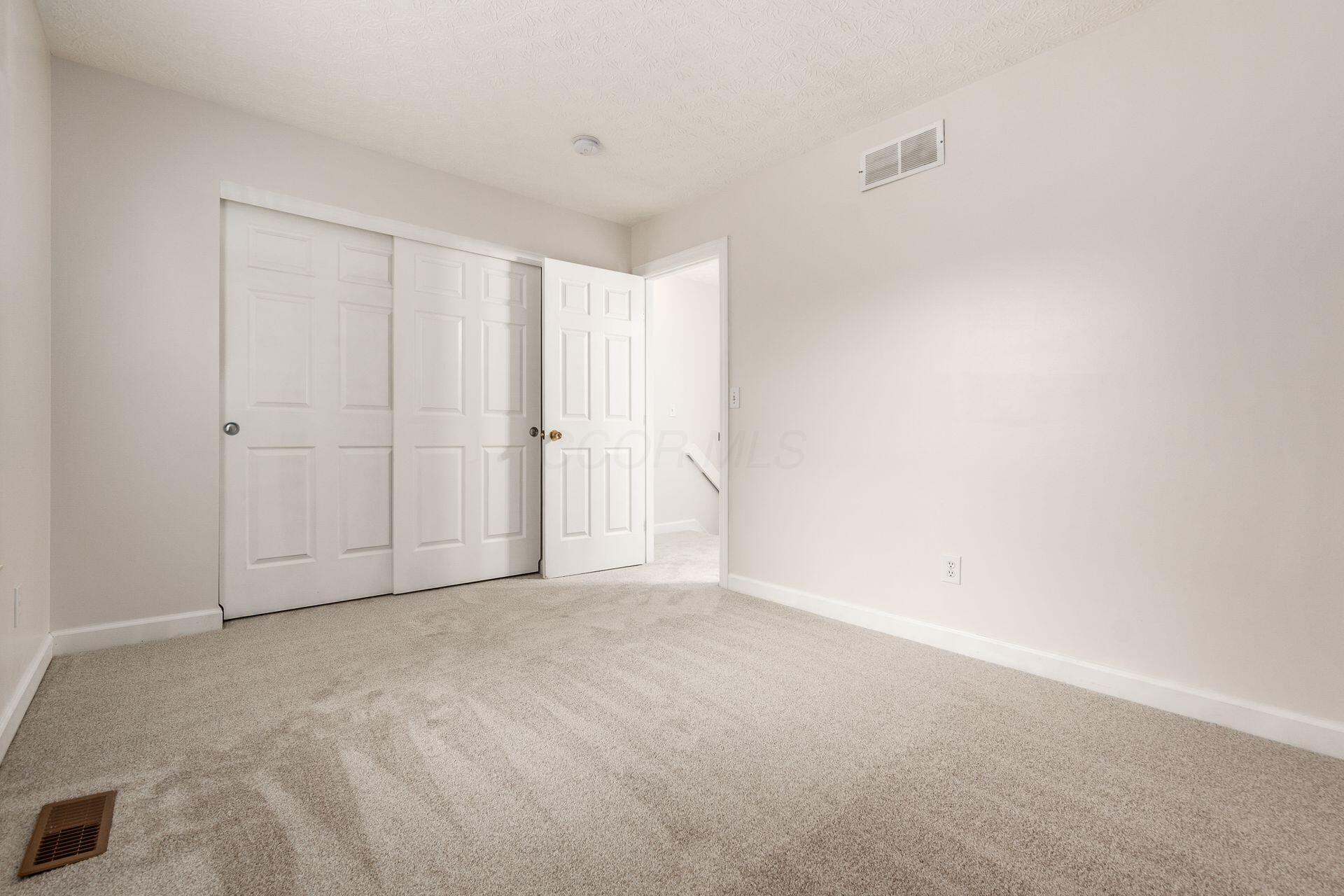 2491 Calais Way, Columbus