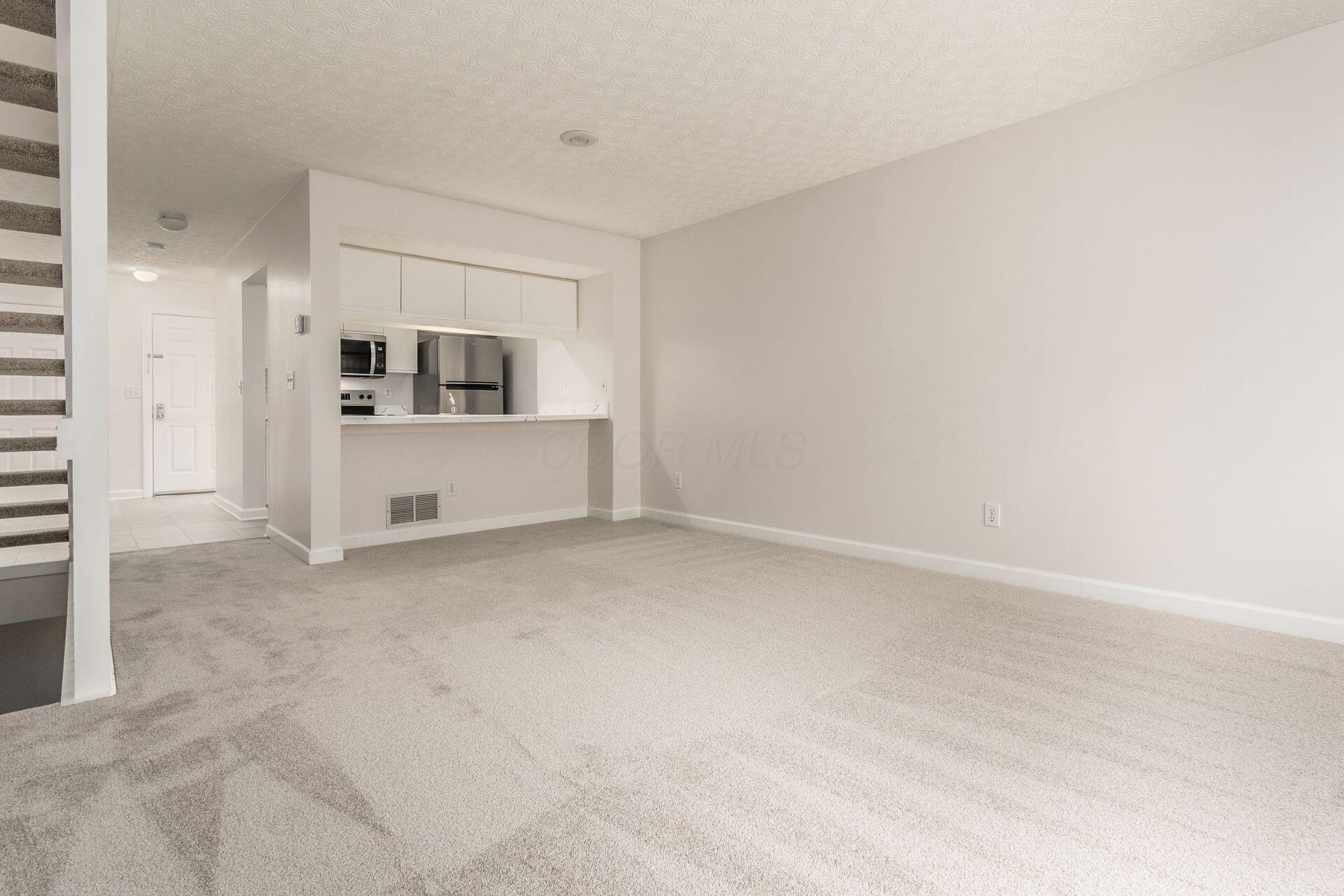 2491 Calais Way, Columbus