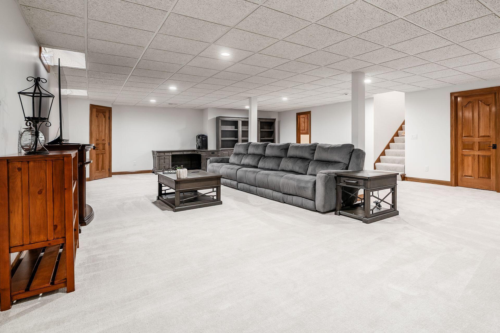 8512 Fallgold Lane
