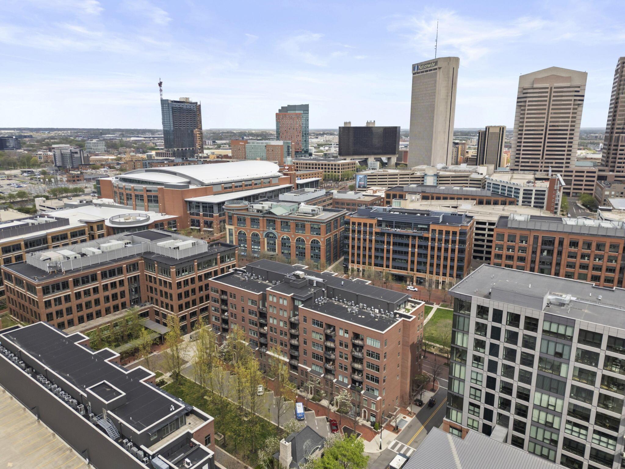 250 Daniel Burnham Square, 710