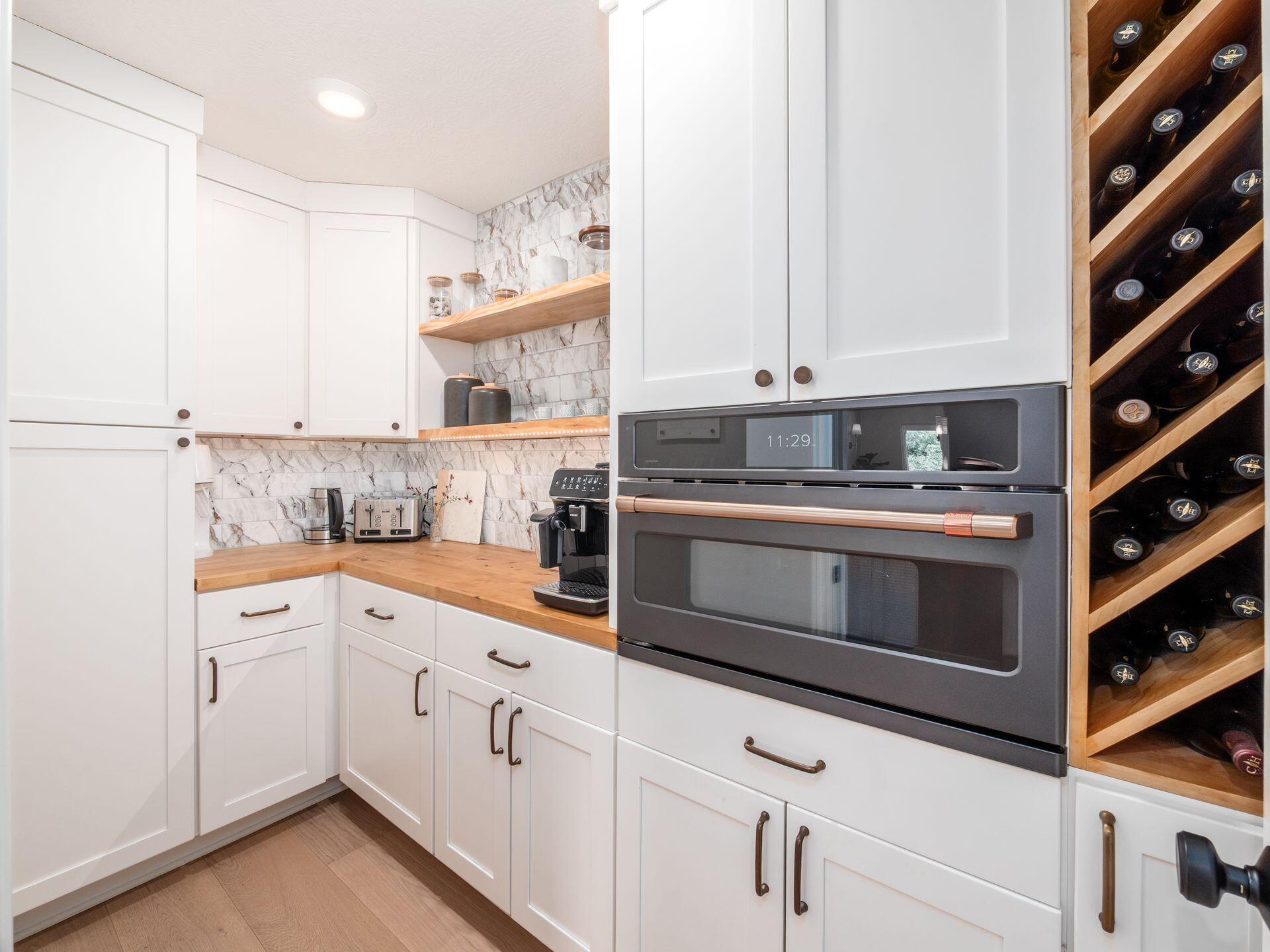 9364 Hildebrand Drive