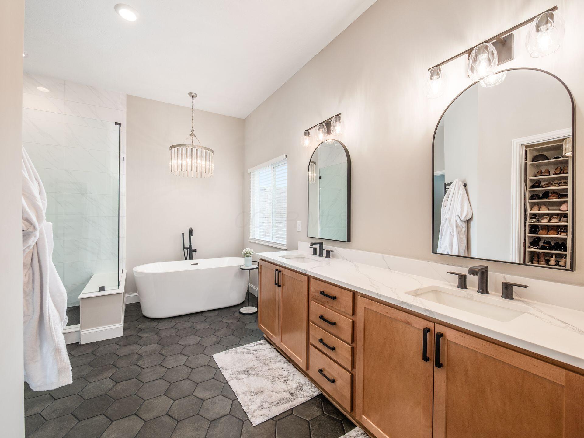 9364 Hildebrand Drive