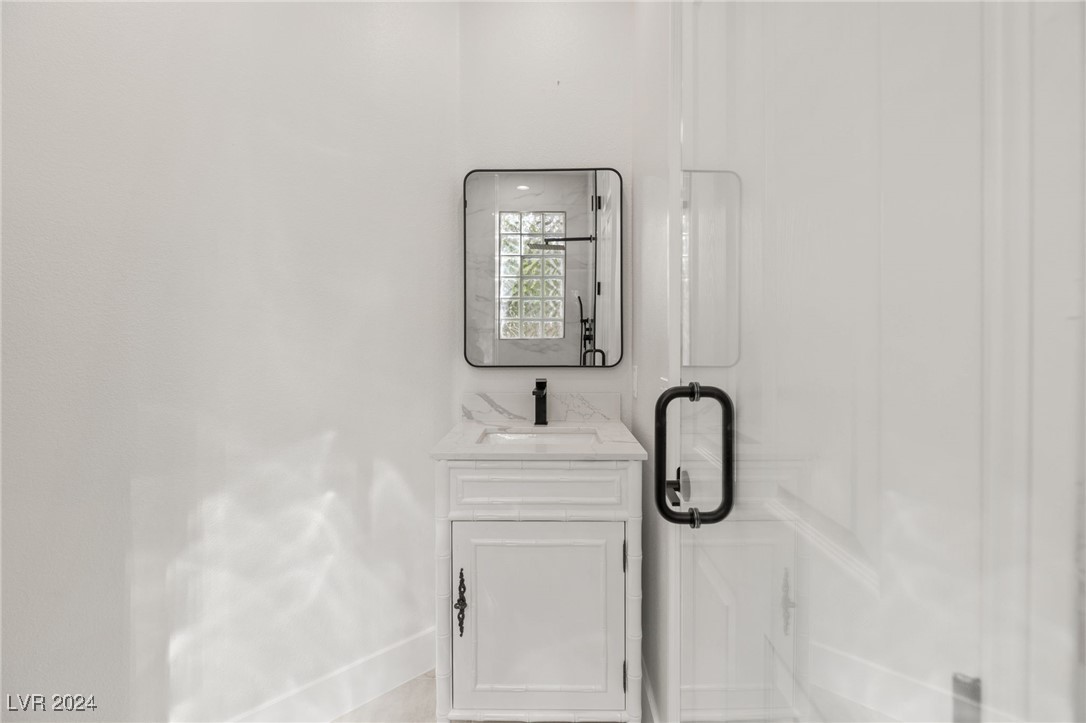 4194 Agosta Luna Place