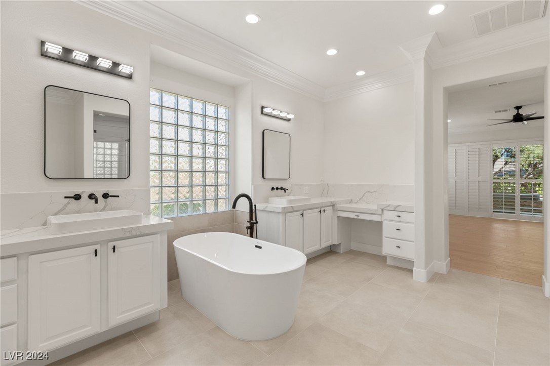 4194 Agosta Luna Place