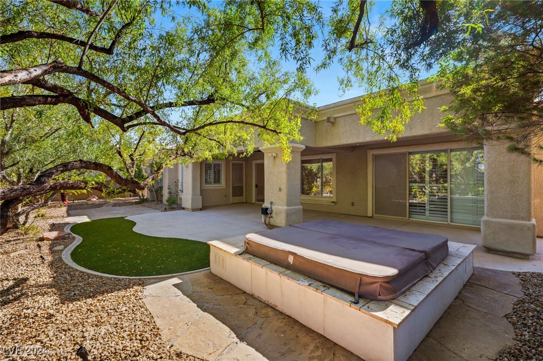 4194 Agosta Luna Place