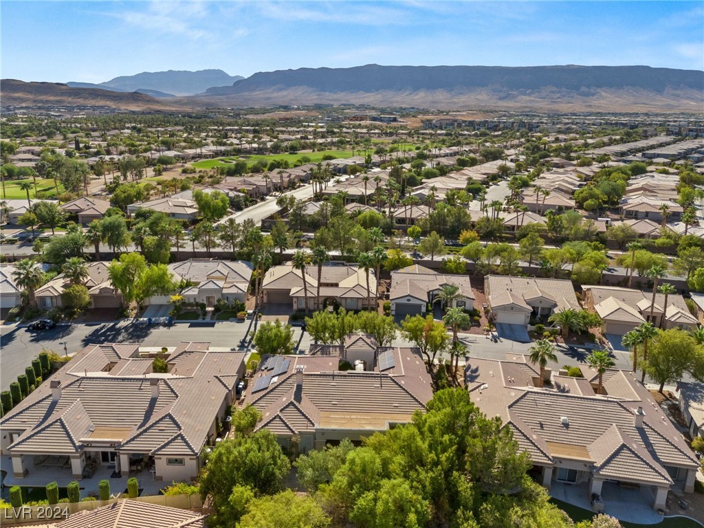 4194 Agosta Luna Place