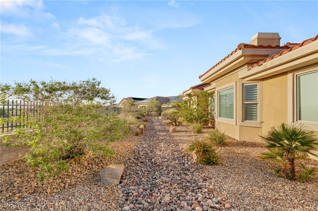 1383 Opal Valley Street