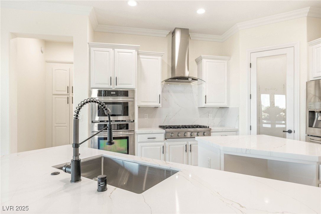 4754 Riva De Romanza Street