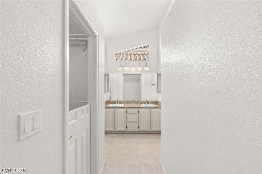 3941 Round Wood Street