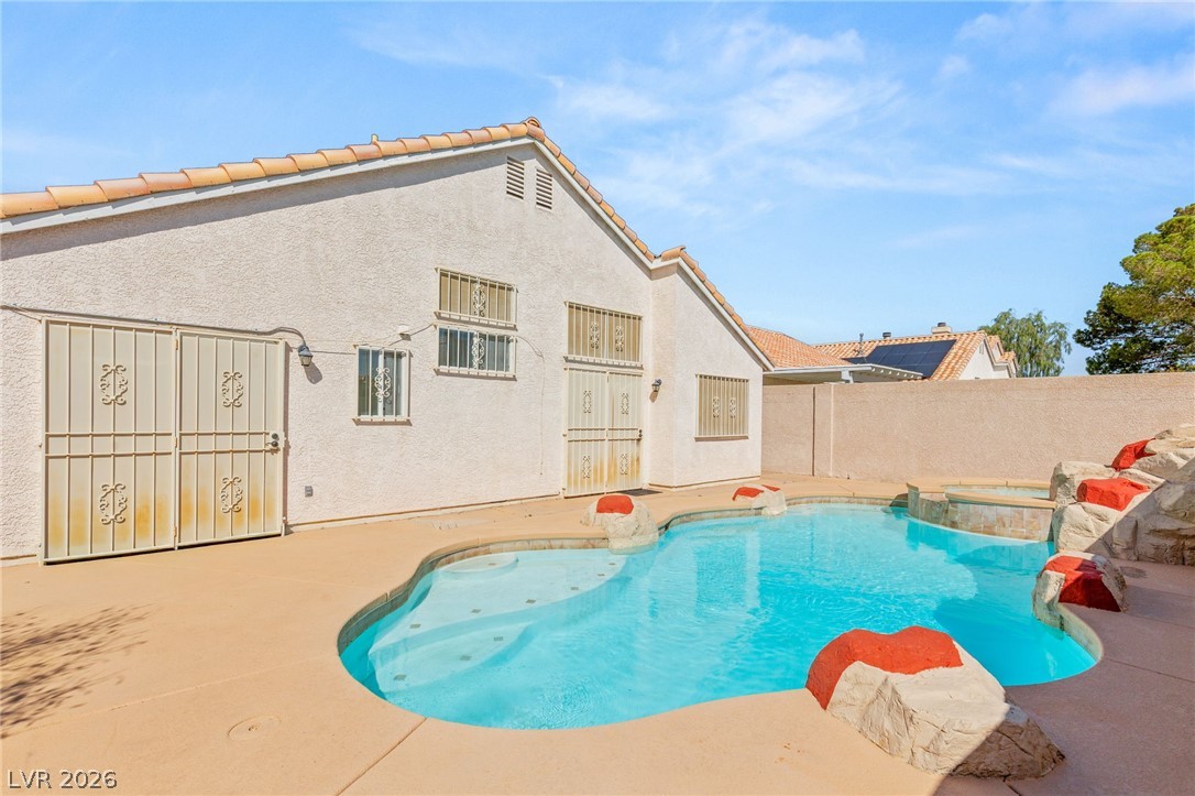 3954 Golden Elm Street