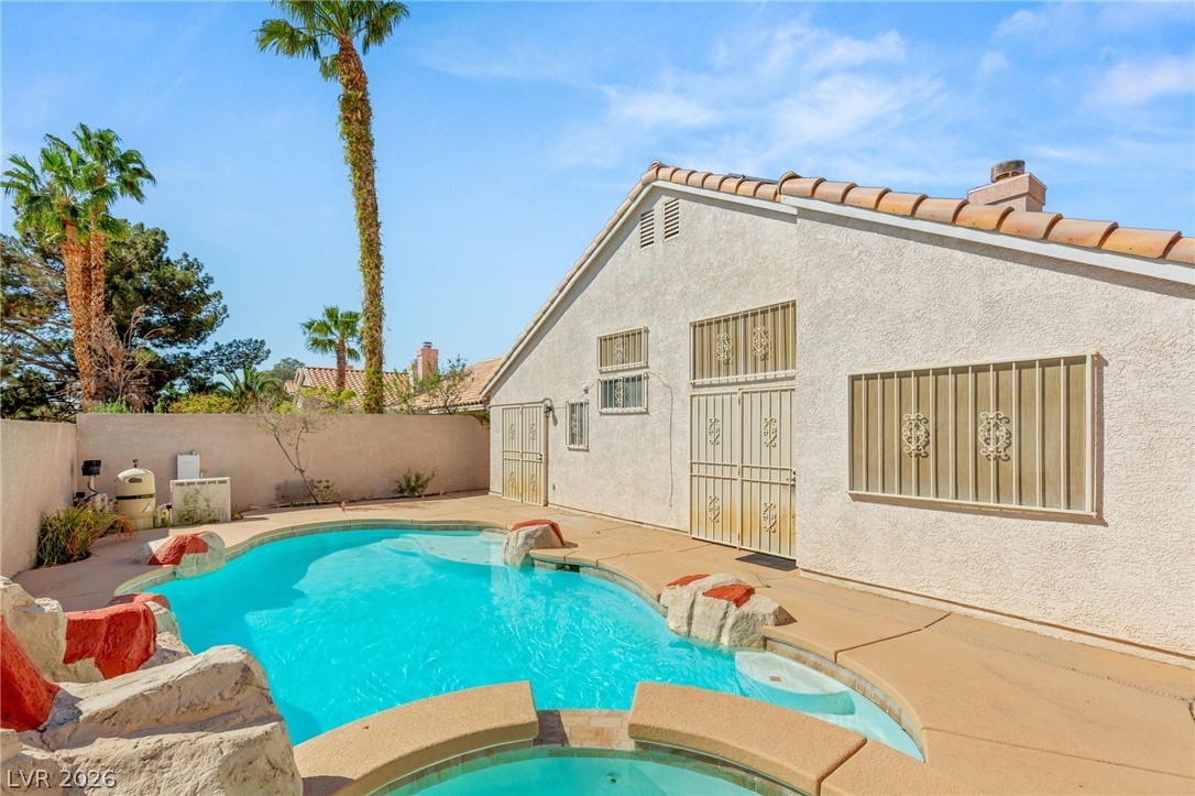 3954 Golden Elm Street