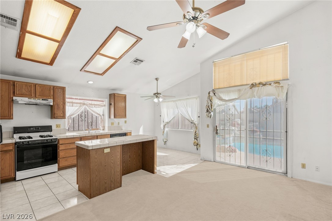 3954 Golden Elm Street