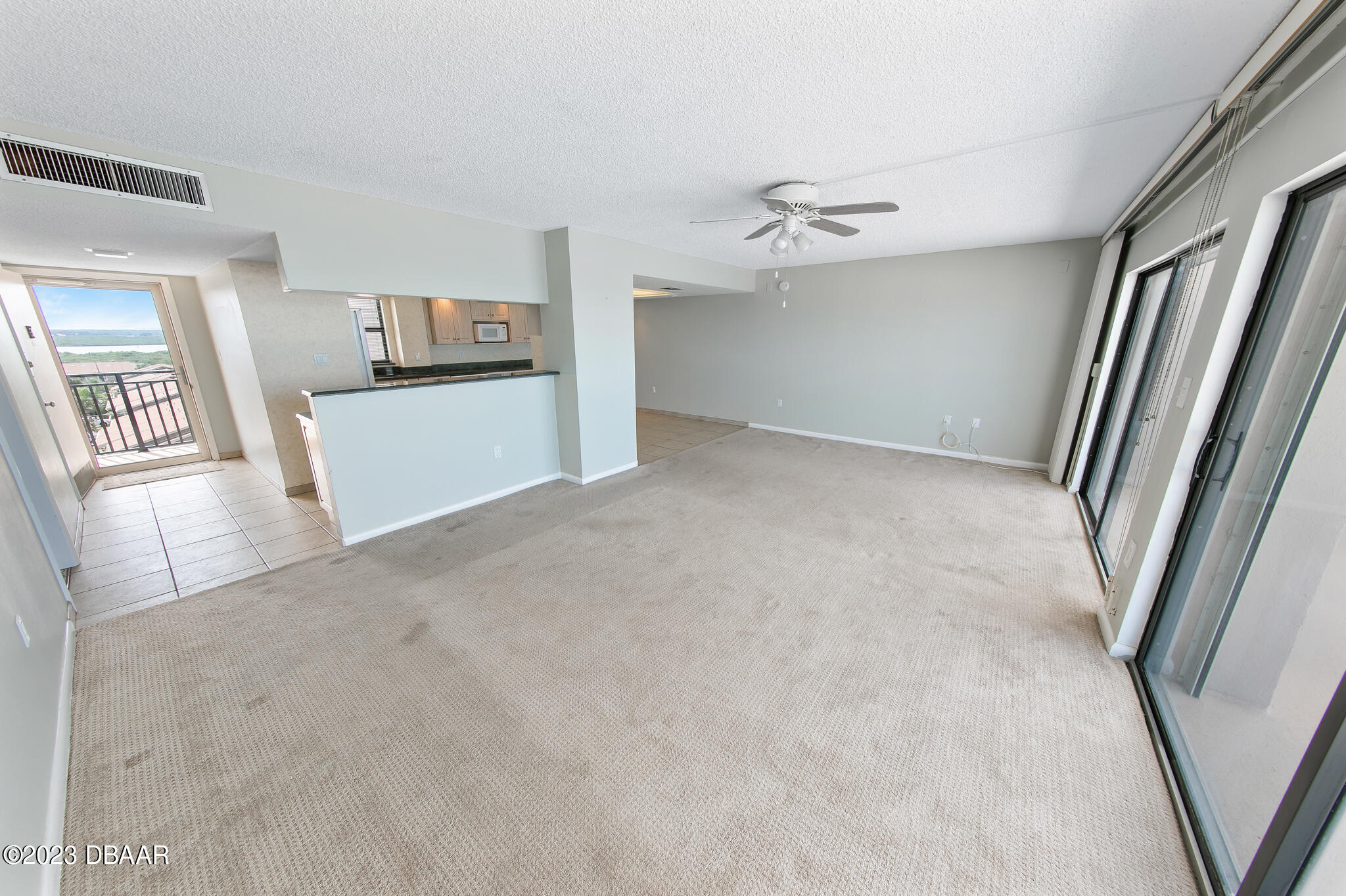 4435 S Atlantic Avenue, 712