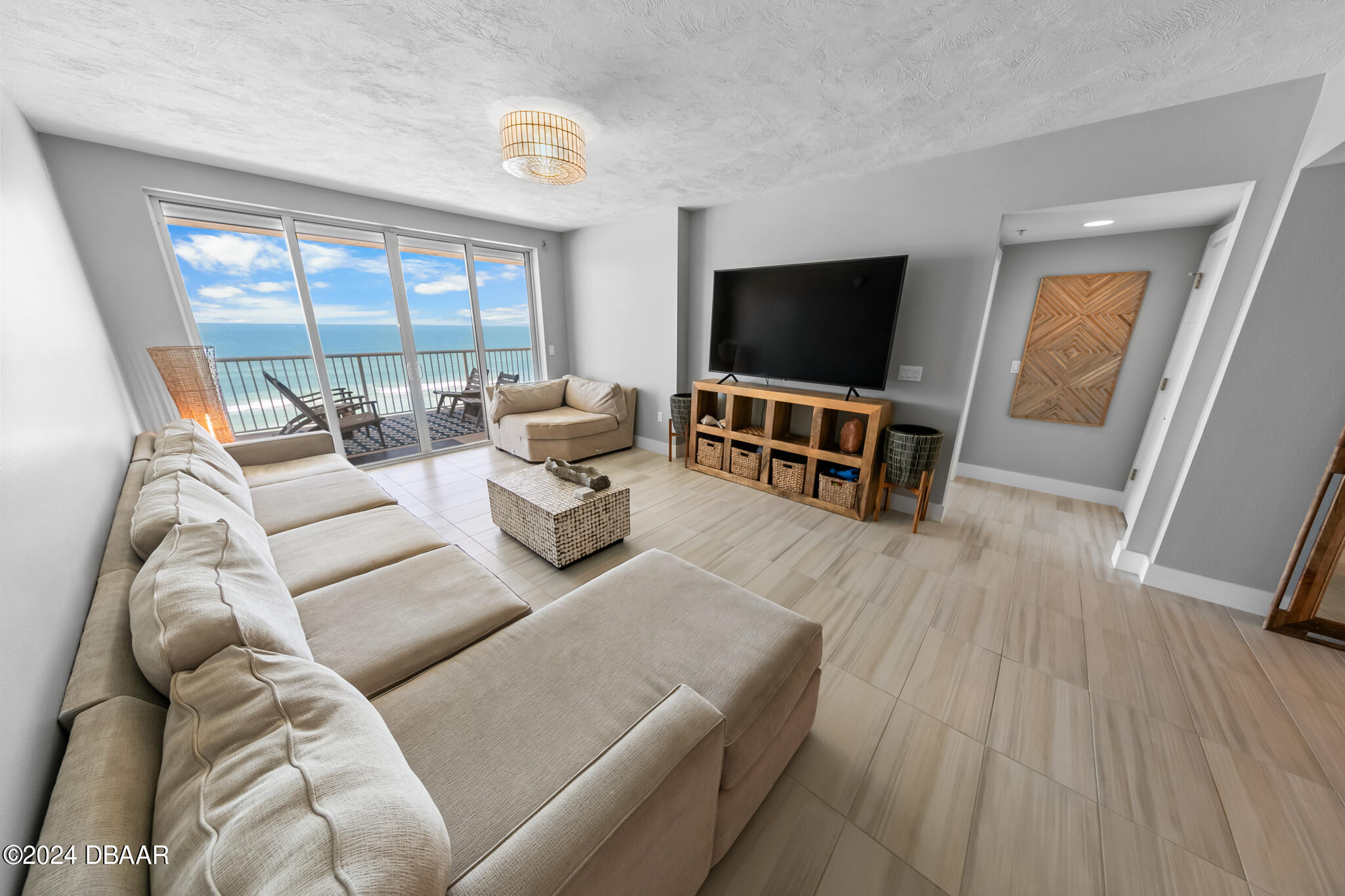 4767 S Atlantic Avenue, 703