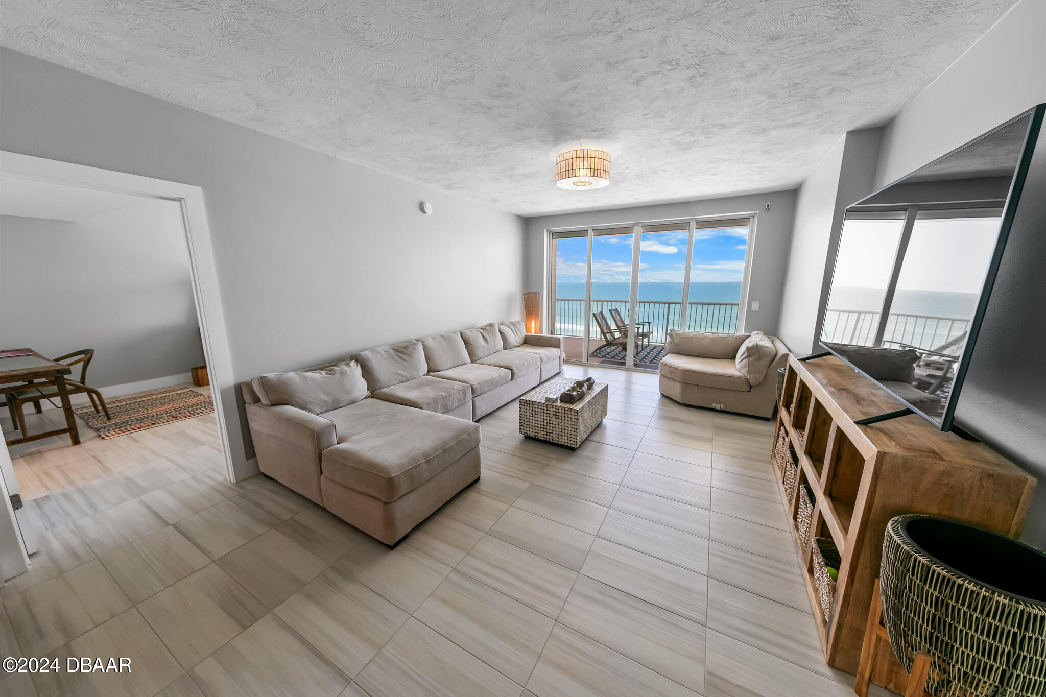 4767 S Atlantic Avenue, 703
