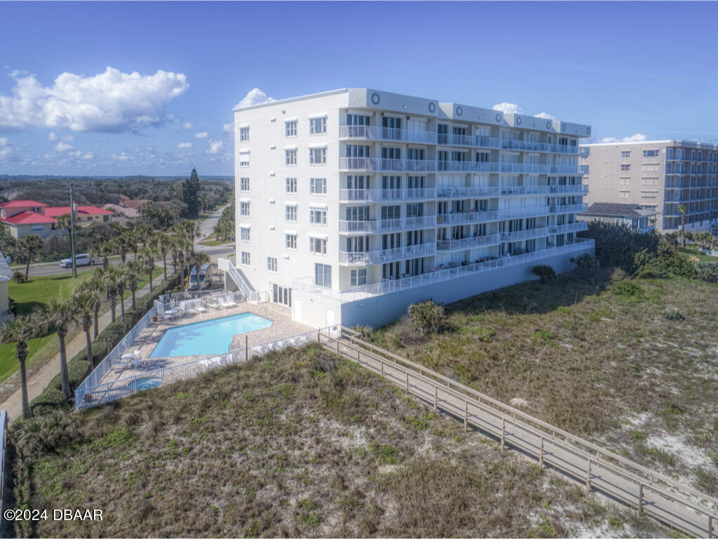 4767 S Atlantic Avenue, 703
