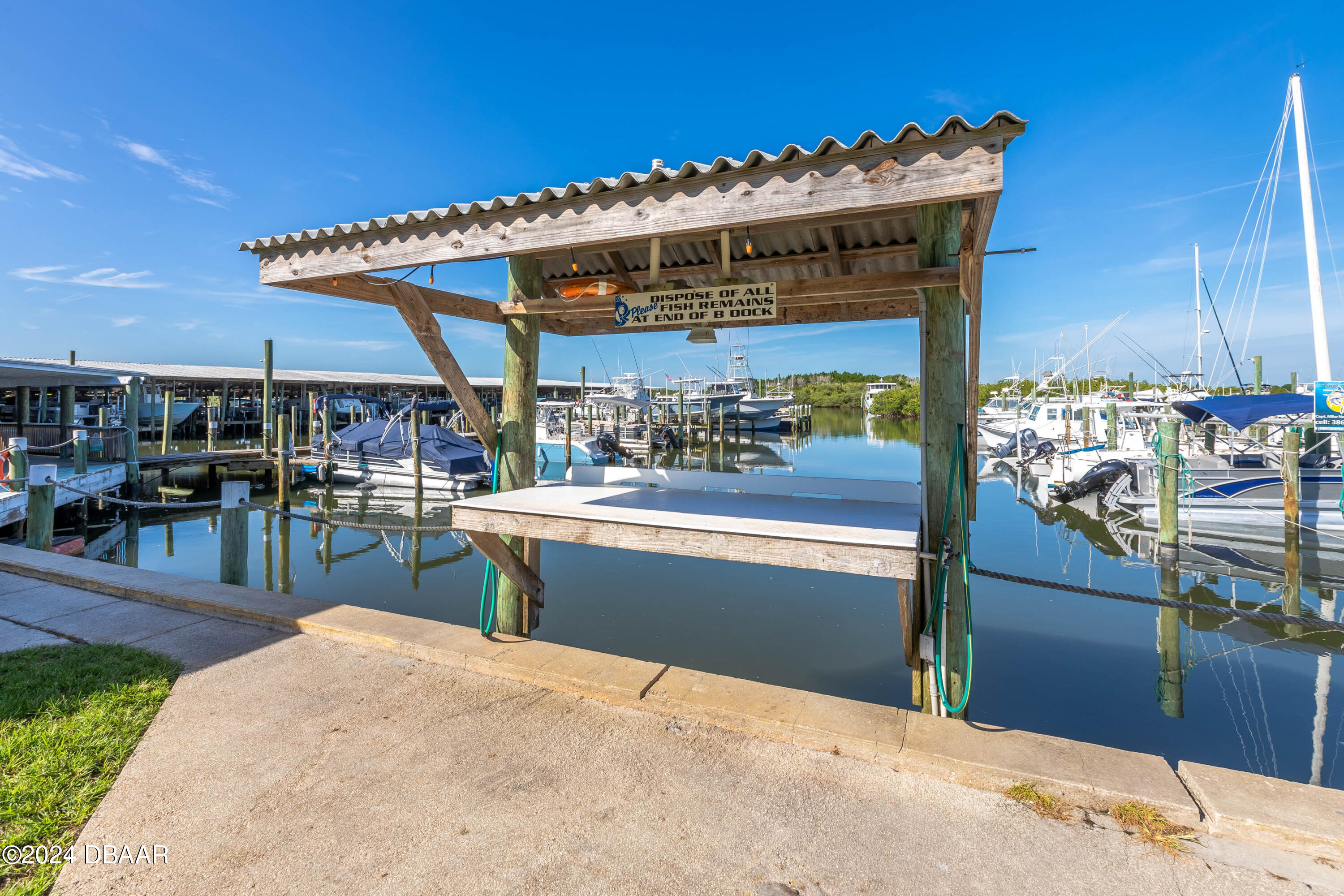 4767 S Atlantic Avenue, 703