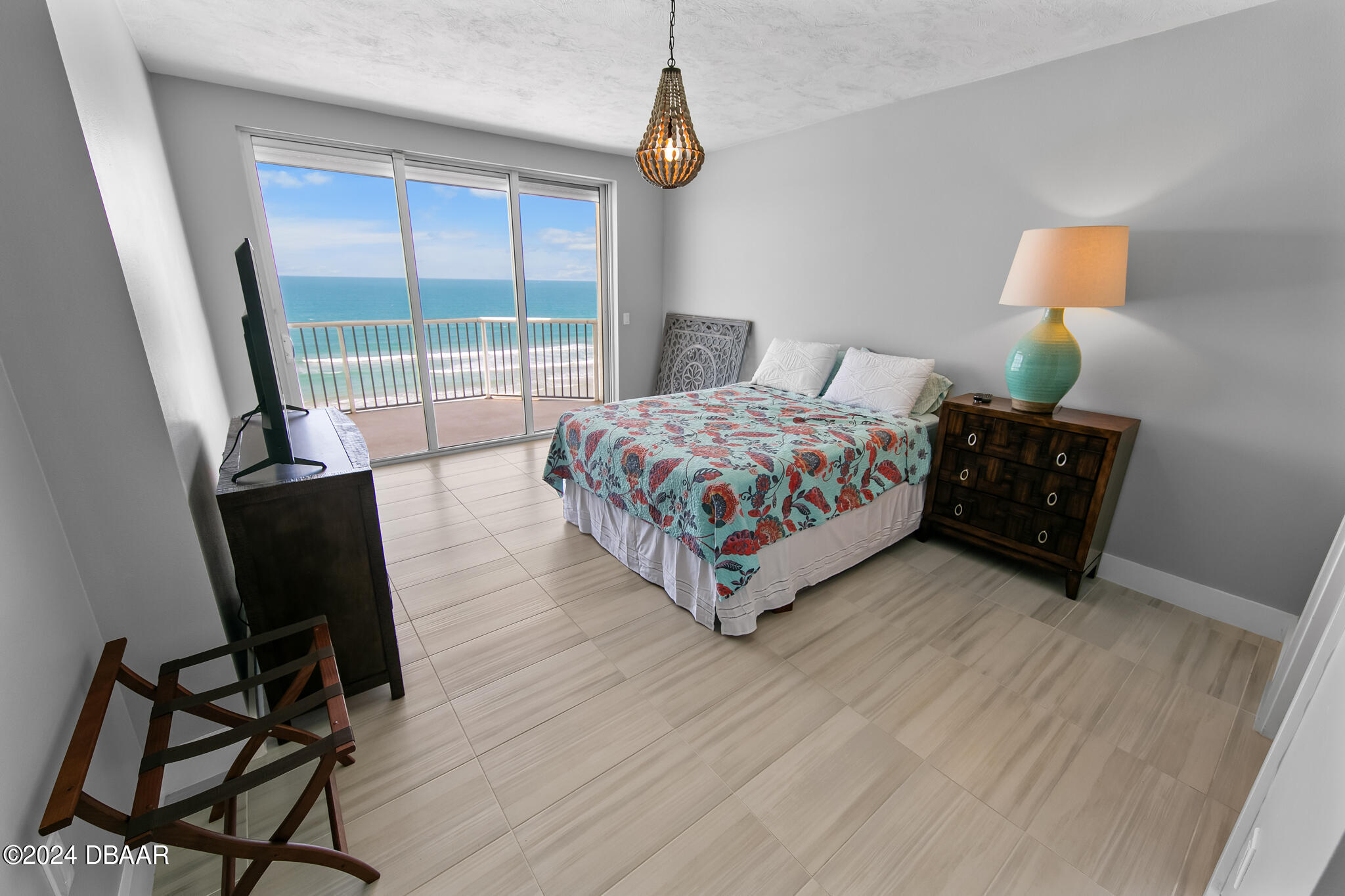 4767 S Atlantic Avenue, 703