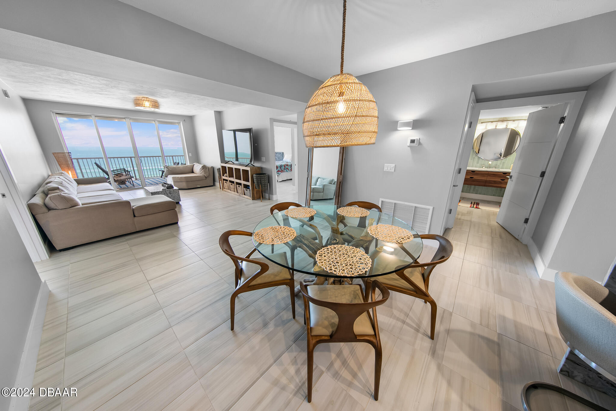 4767 S Atlantic Avenue, 703