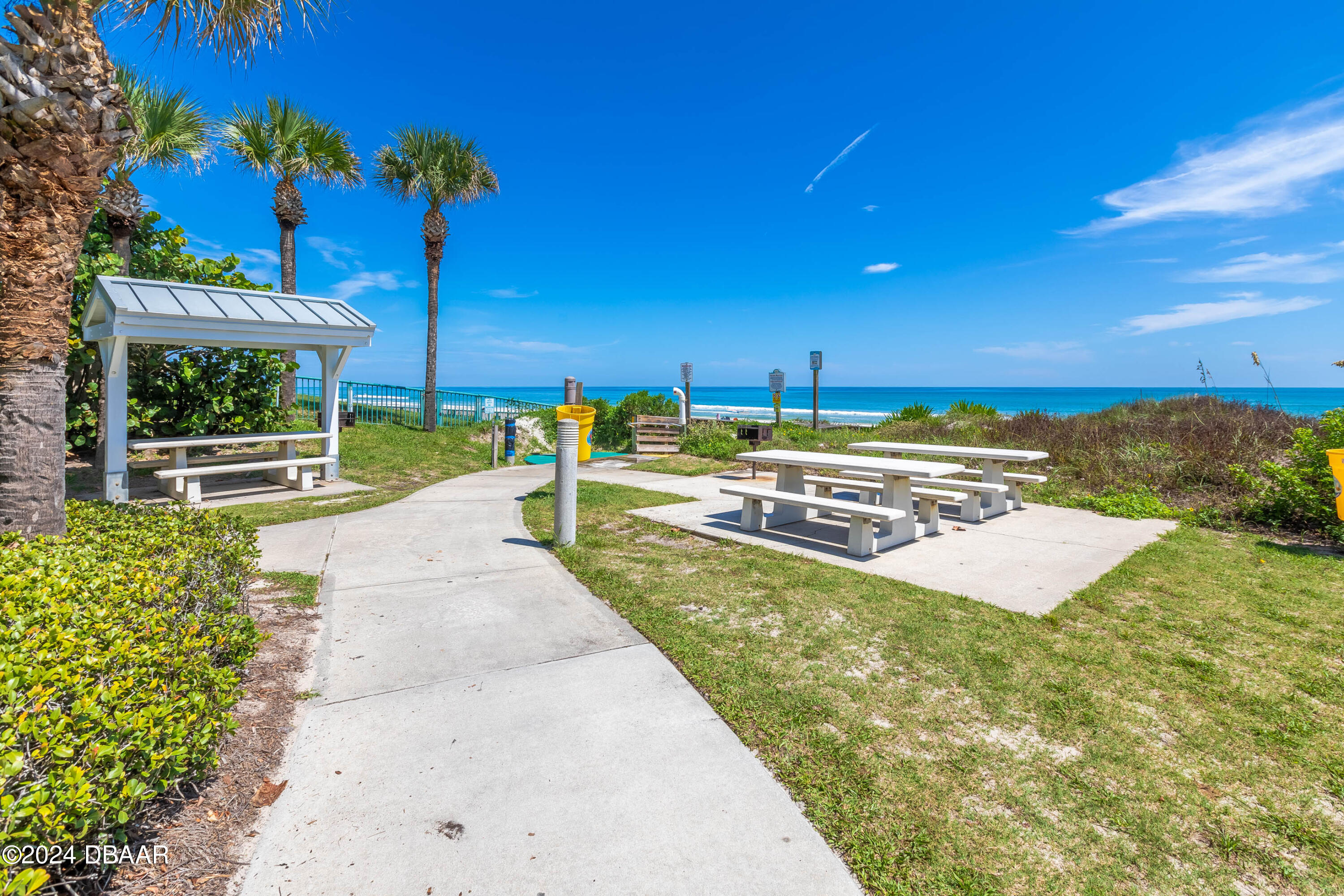 4767 S Atlantic Avenue, 703