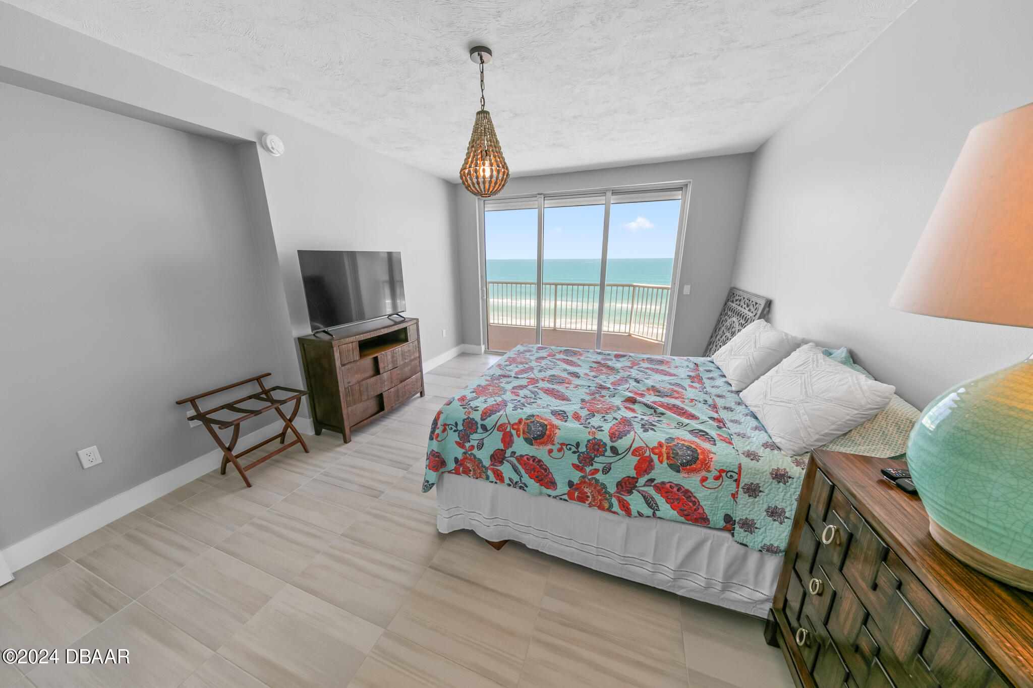 4767 S Atlantic Avenue, 703