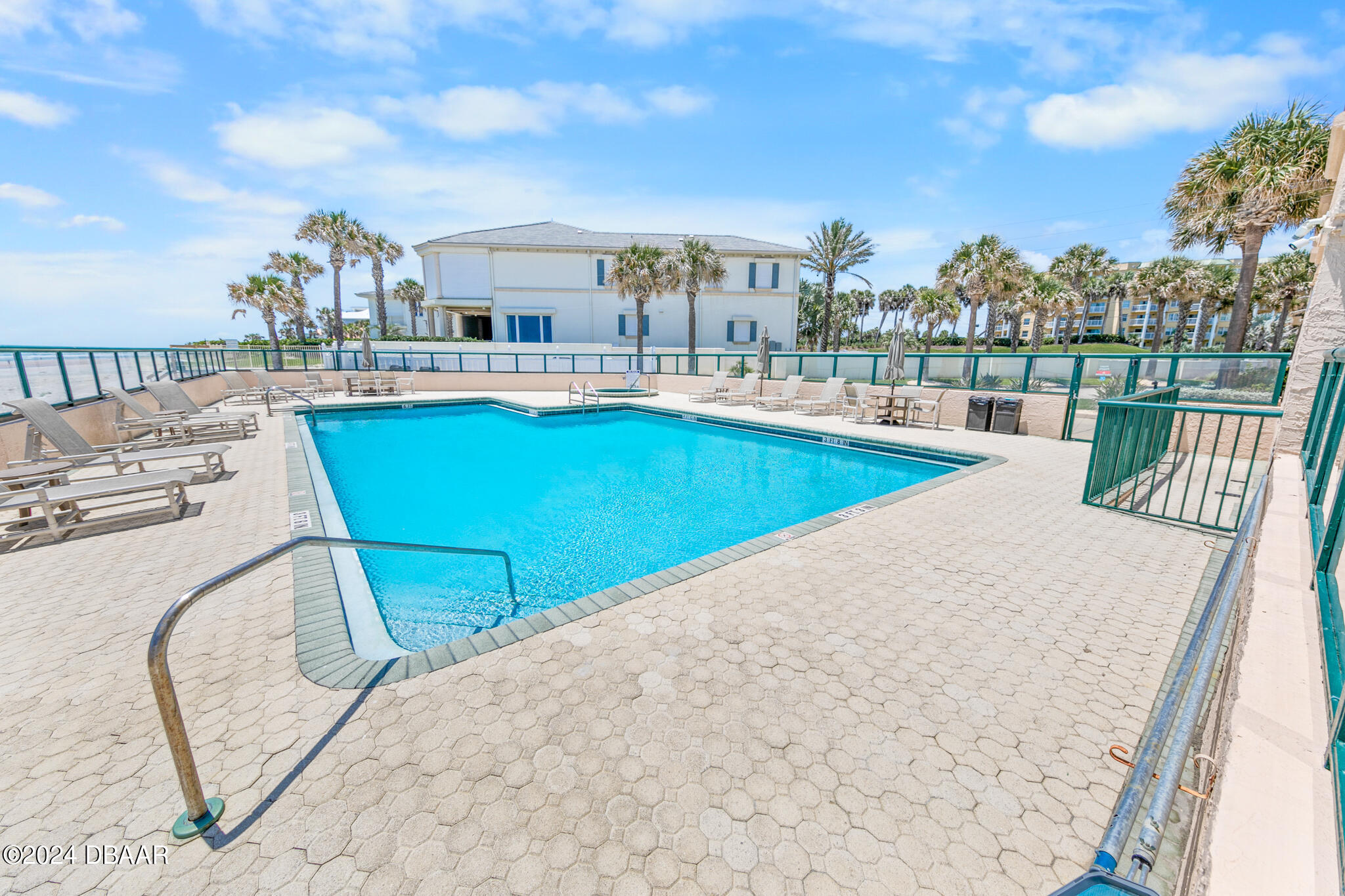 4651 S Atlantic Avenue, 503