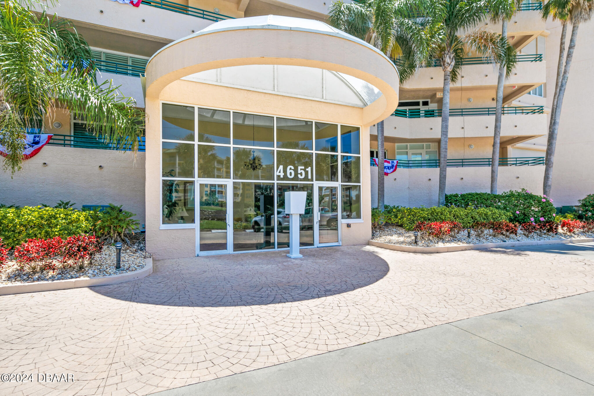 4651 S Atlantic Avenue, 503