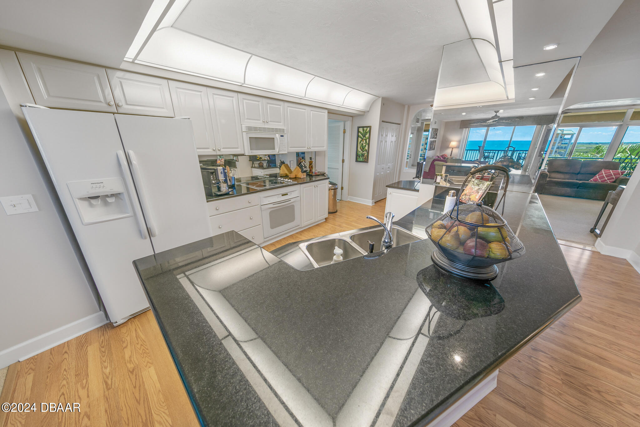4651 S Atlantic Avenue, 503