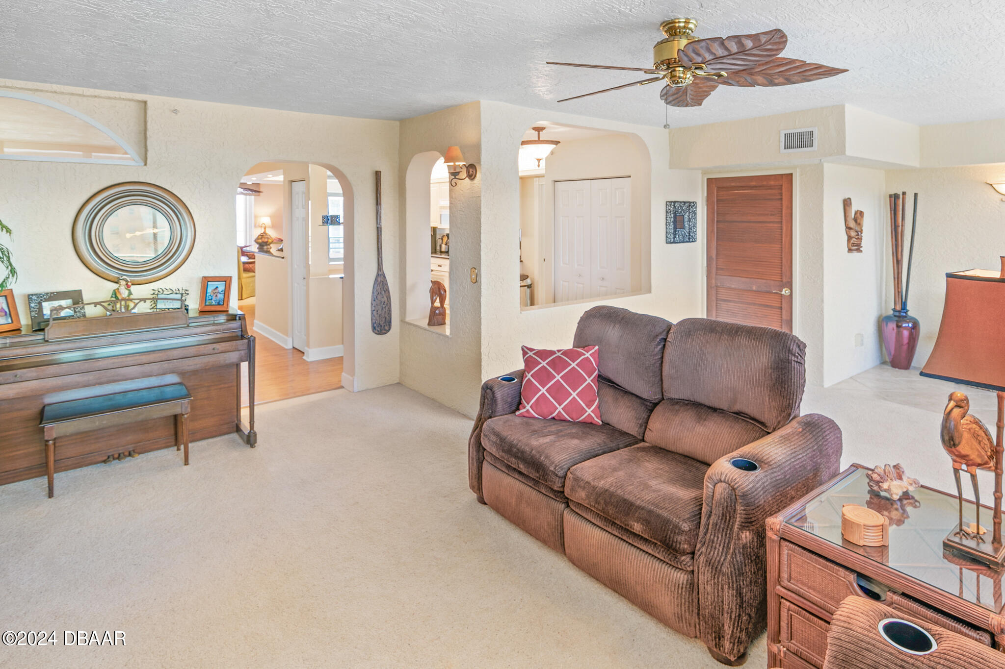4651 S Atlantic Avenue, 503
